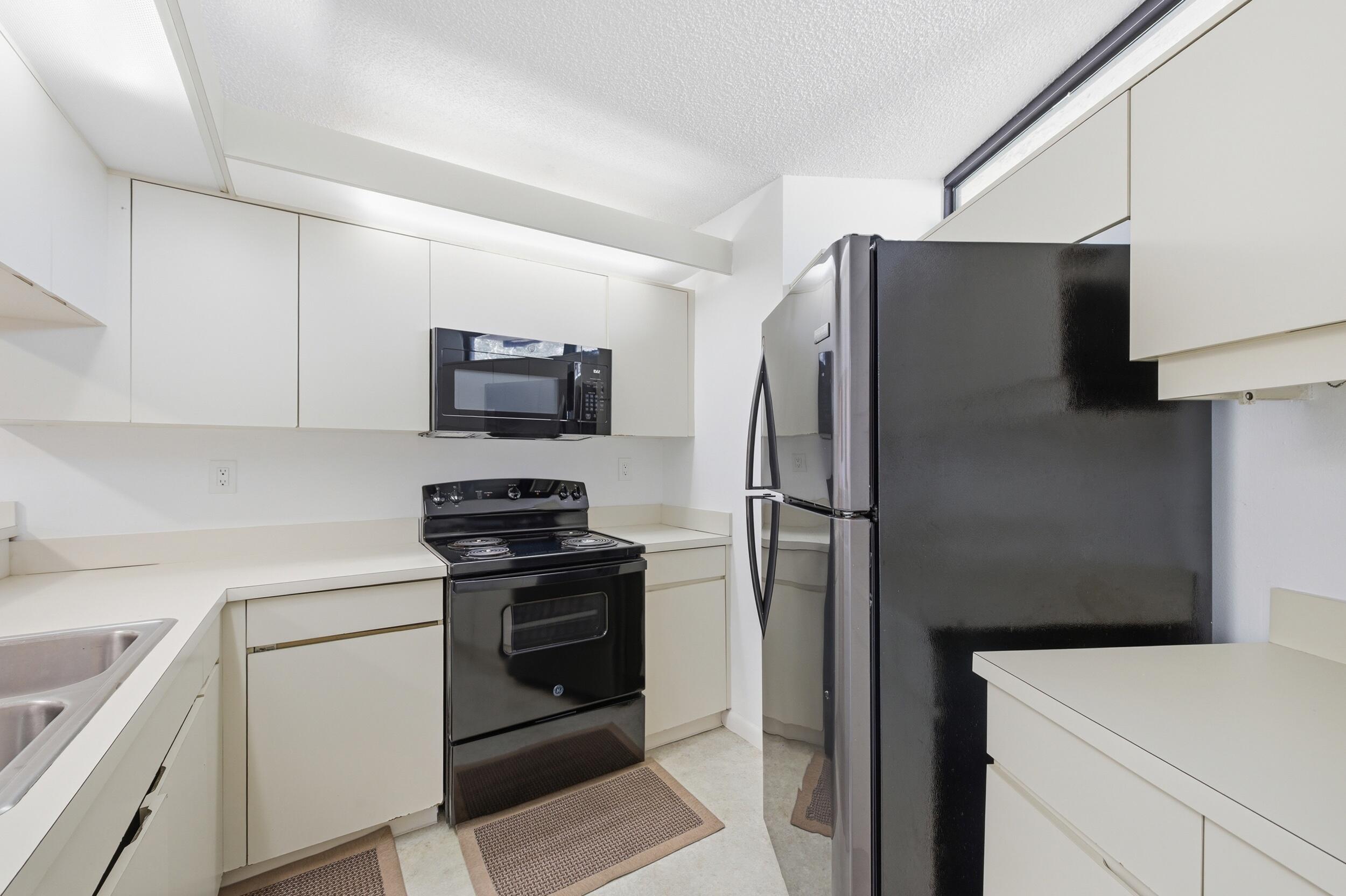 SOMERSET - Residential