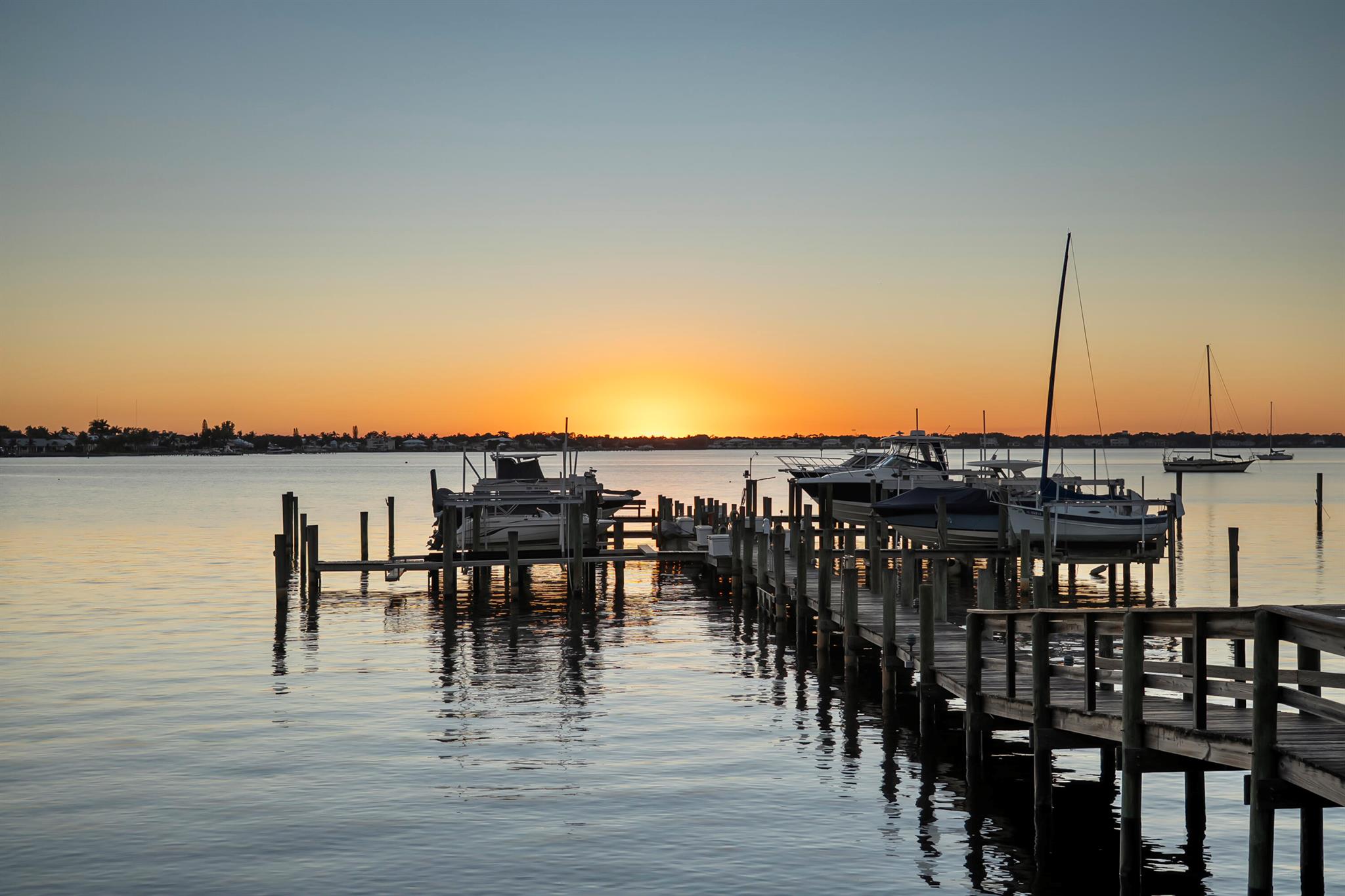 415 NORTH RIVER DRIVE CON - Residential