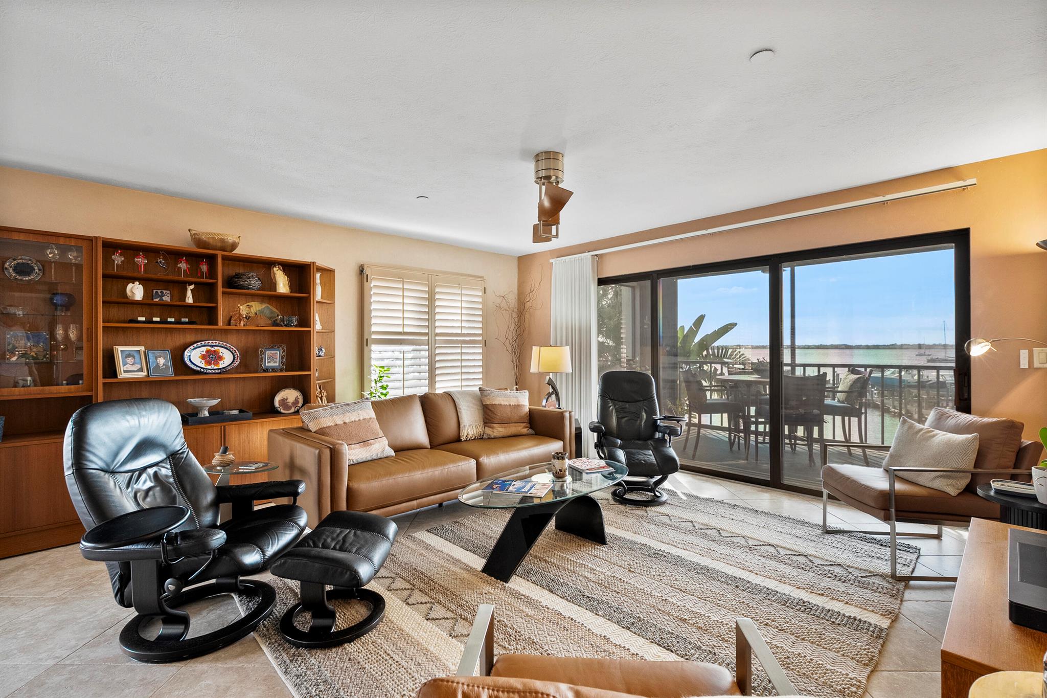 415 NORTH RIVER DRIVE CON - Residential