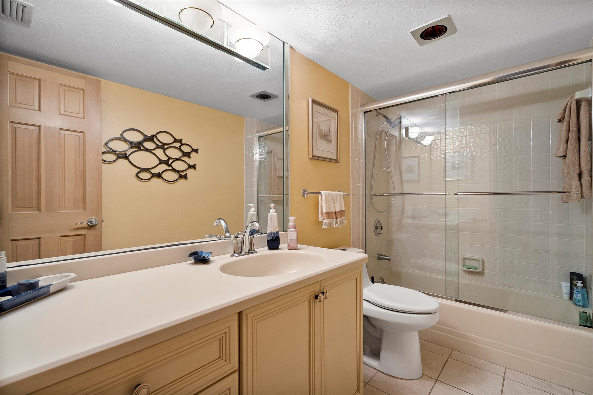 415 NORTH RIVER DRIVE CON - Residential