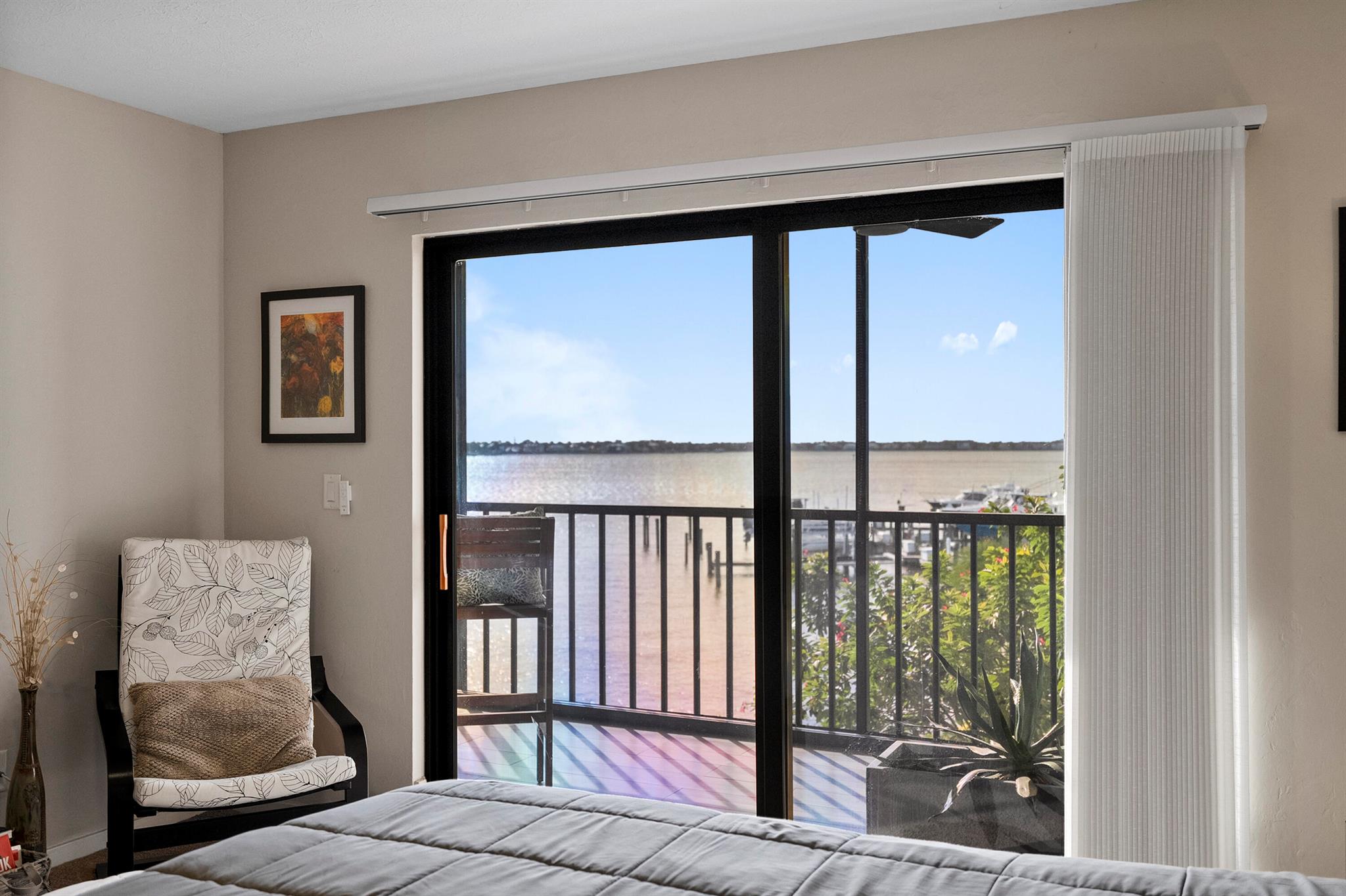 415 NORTH RIVER DRIVE CON - Residential