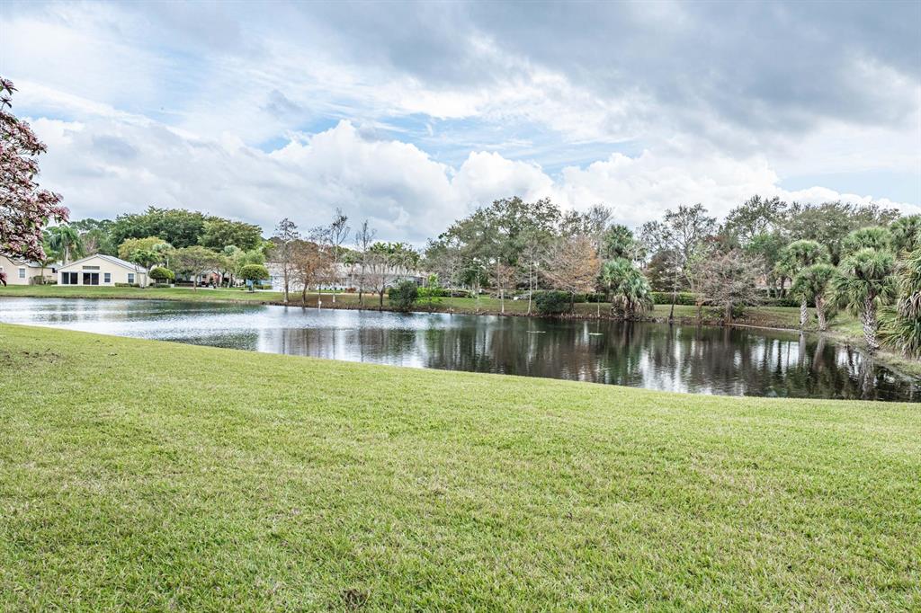 CROSSWINDS AT RIVER BRIDGE CONDO - Residential