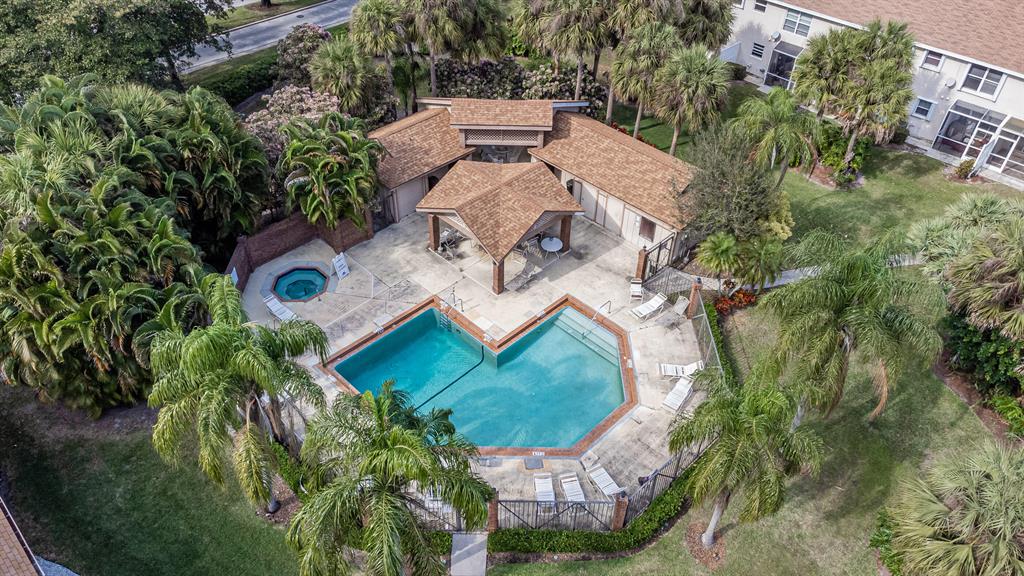 CROSSWINDS AT RIVER BRIDGE CONDO - Residential