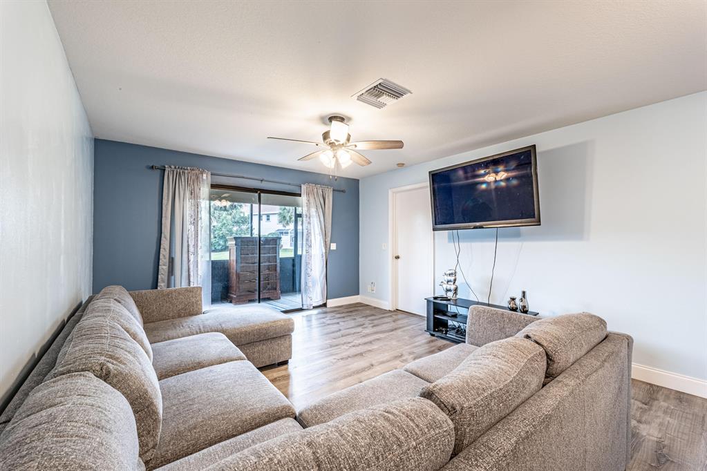 CROSSWINDS AT RIVER BRIDGE CONDO - Residential