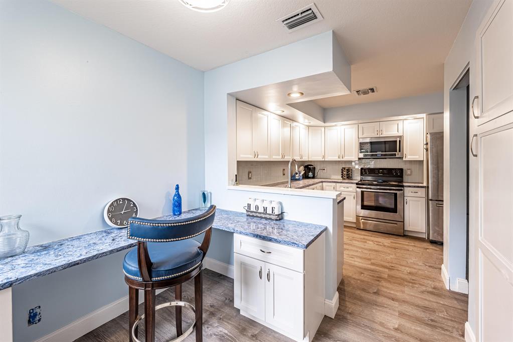 CROSSWINDS AT RIVER BRIDGE CONDO - Residential