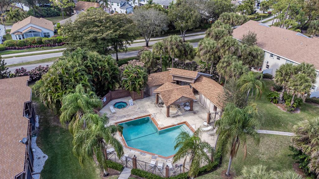 CROSSWINDS AT RIVER BRIDGE CONDO - Residential