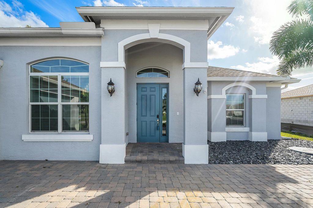 Photo of 364 SW Saginaw Avenue, Port Saint Lucie, FL 34953 (MLS # R10938254)