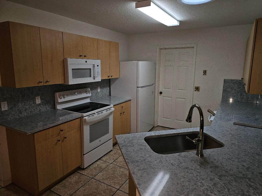 Spanish Lakes Riverfront - Residential