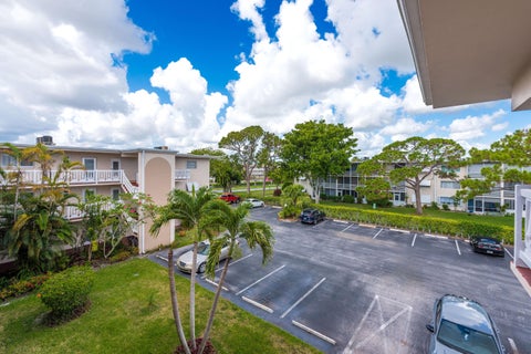 Tiny photo for 2615 Garden Drive N #307, Lake Worth, FL 33461 (MLS # B26048410)