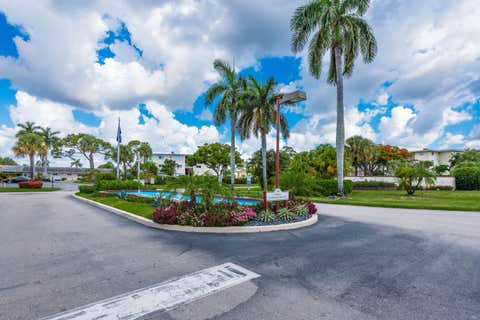 Tiny photo for 2615 Garden Drive N #307, Lake Worth, FL 33461 (MLS # B26048410)