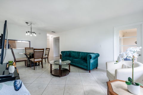 Tiny photo for 2615 Garden Drive N #307, Lake Worth, FL 33461 (MLS # B26048410)