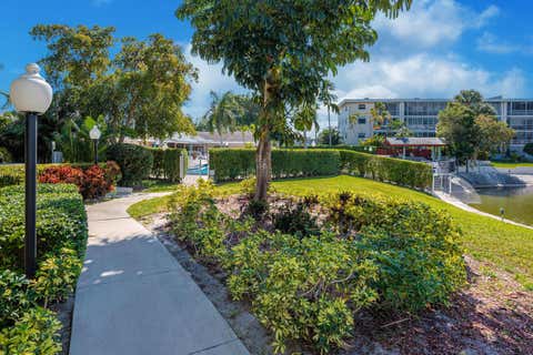 Tiny photo for 2615 Garden Drive N #307, Lake Worth, FL 33461 (MLS # B26048410)