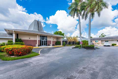 Tiny photo for 2615 Garden Drive N #307, Lake Worth, FL 33461 (MLS # B26048410)