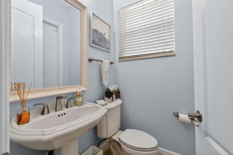 Tiny photo for 2844 NE 26th Avenue, Lighthouse Point, FL 33064 (MLS # B26036363)