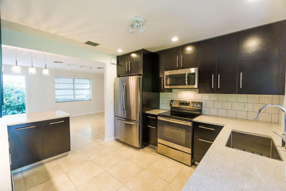 DELRAY TOWN OF - Residential Lease