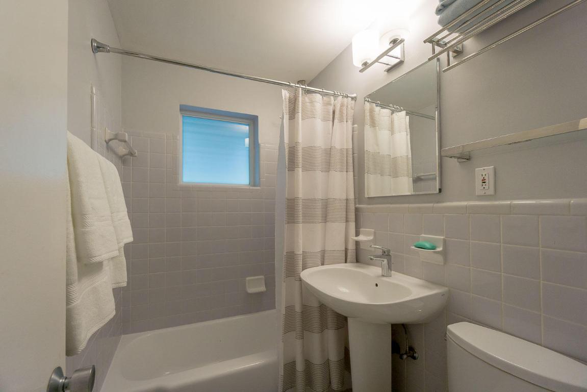 DELRAY TOWN OF - Residential Lease