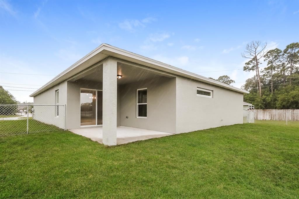 PORT ST LUCIE SECTION 41 - Residential Lease