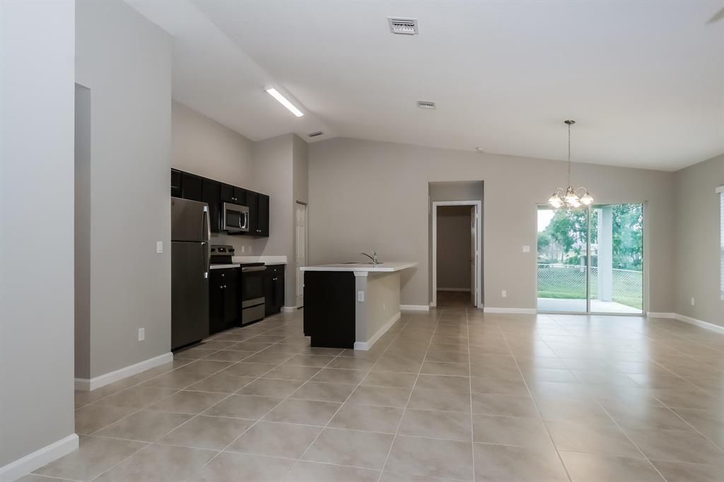 PORT ST LUCIE SECTION 41 - Residential Lease