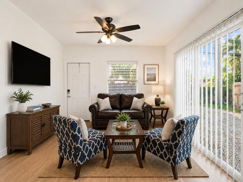 Photo of 321 SW 14th Street #3, Fort Lauderdale, FL 33315 (MLS # B26039049)