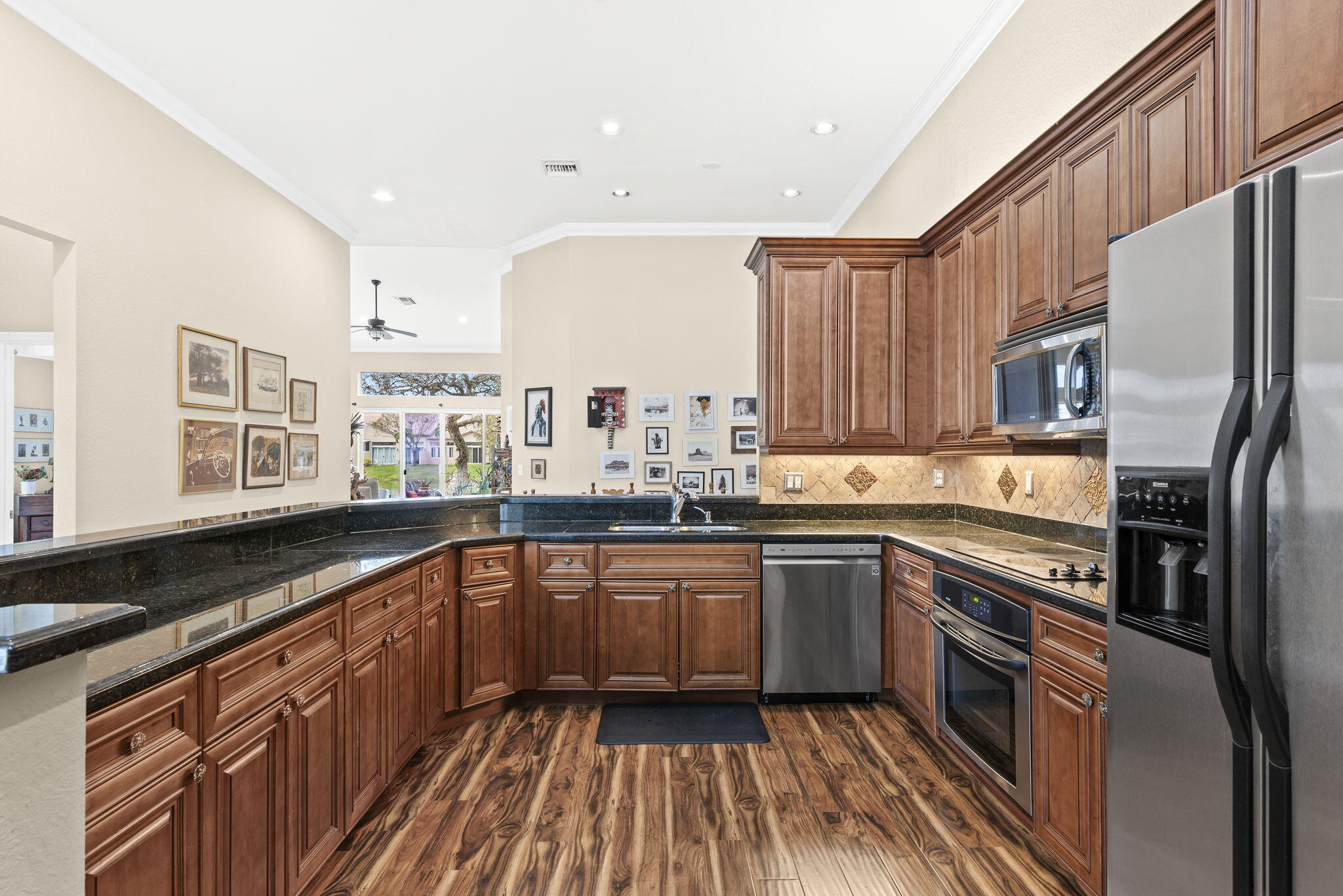 MADISON LAKES - Residential