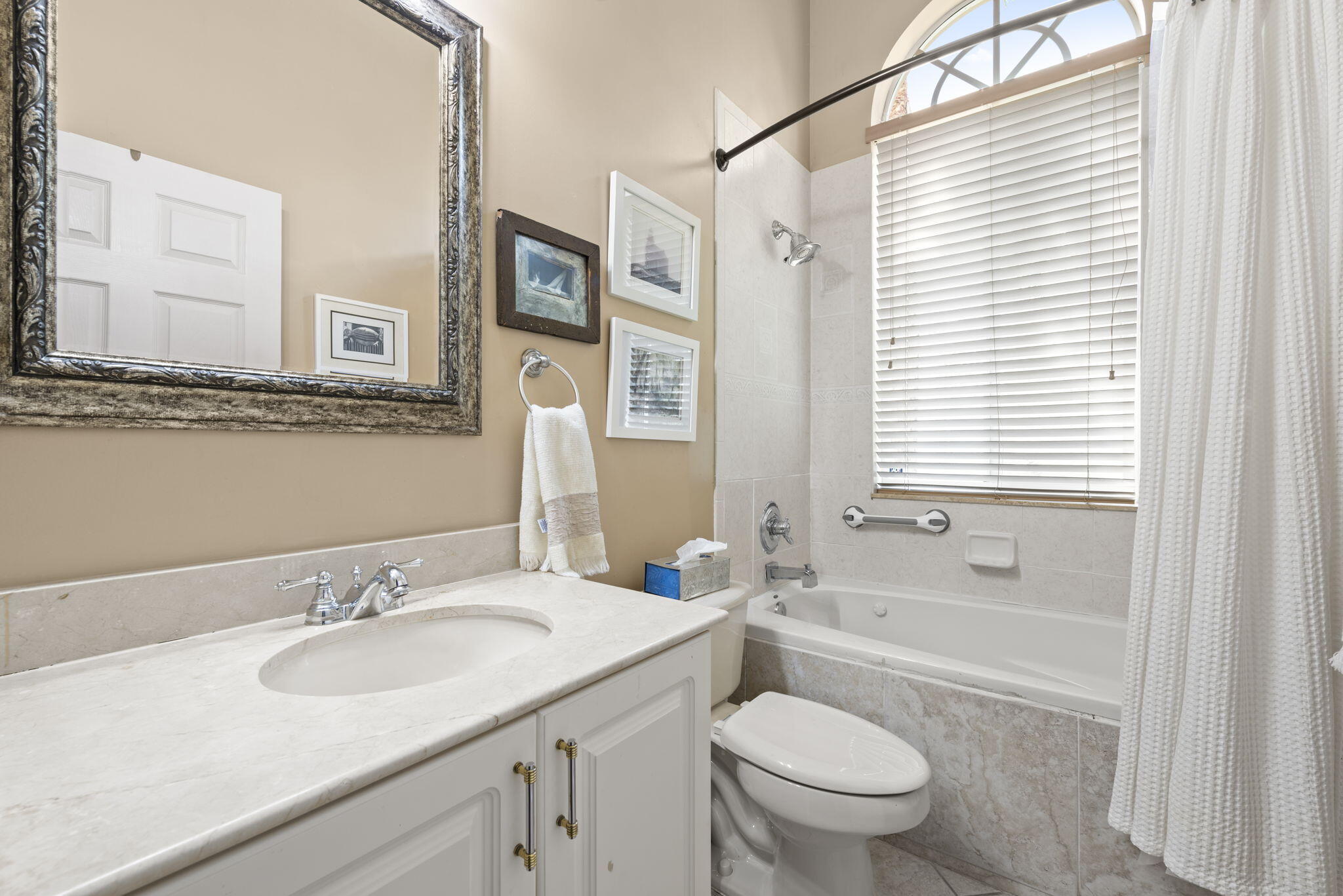 MADISON LAKES - Residential