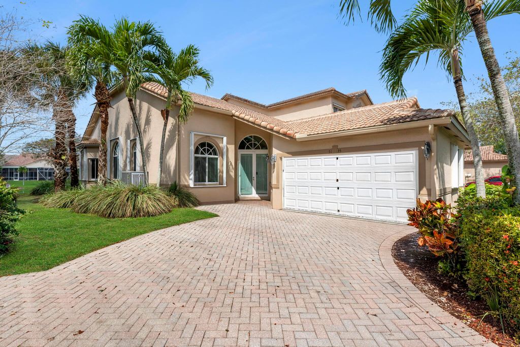 Photo of 5135 E Madison Lakes Cir Cir E, Davie, FL 33328 (MLS # B26003576)