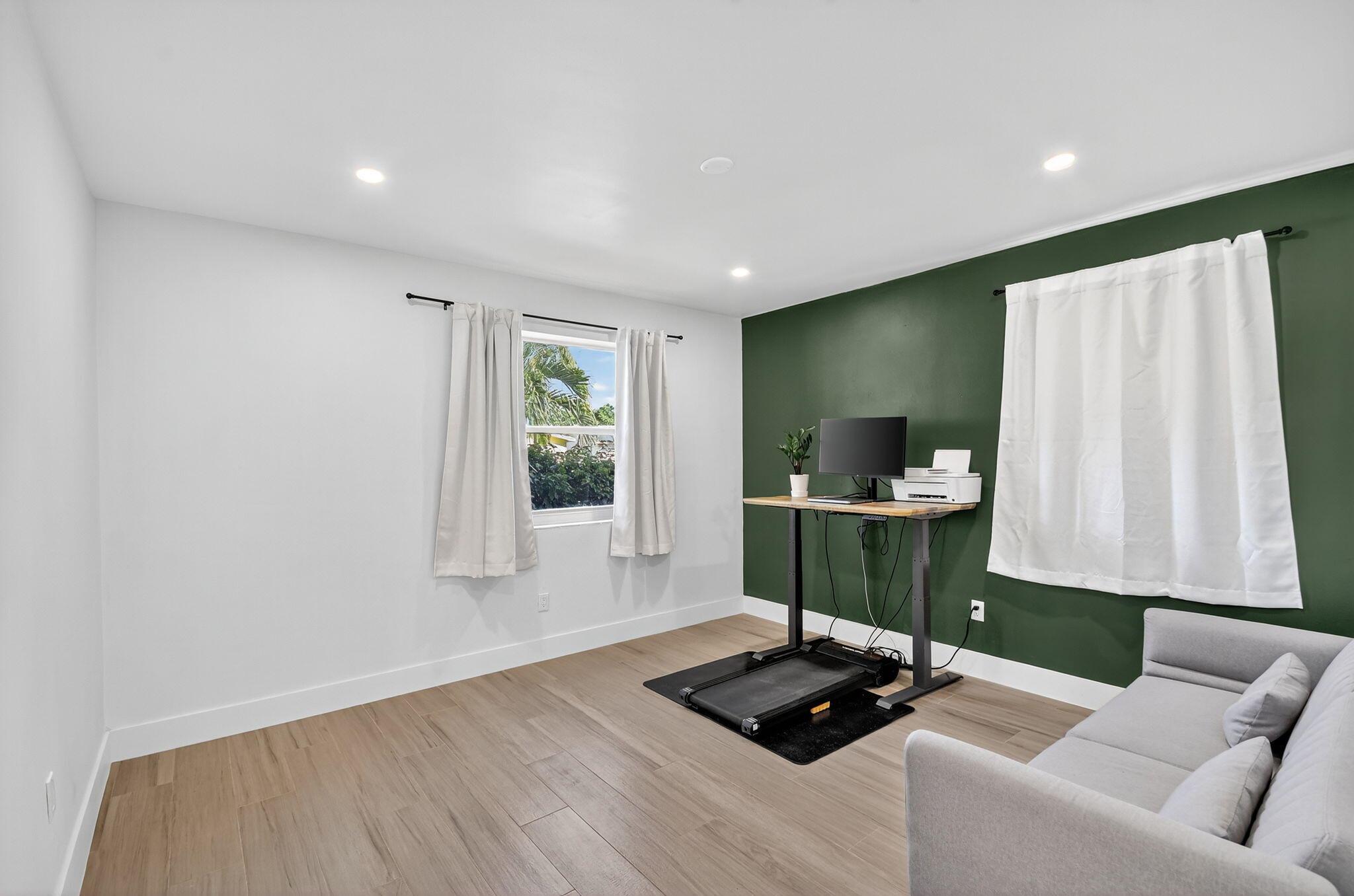 Town of Lake Worth - Residential Income
