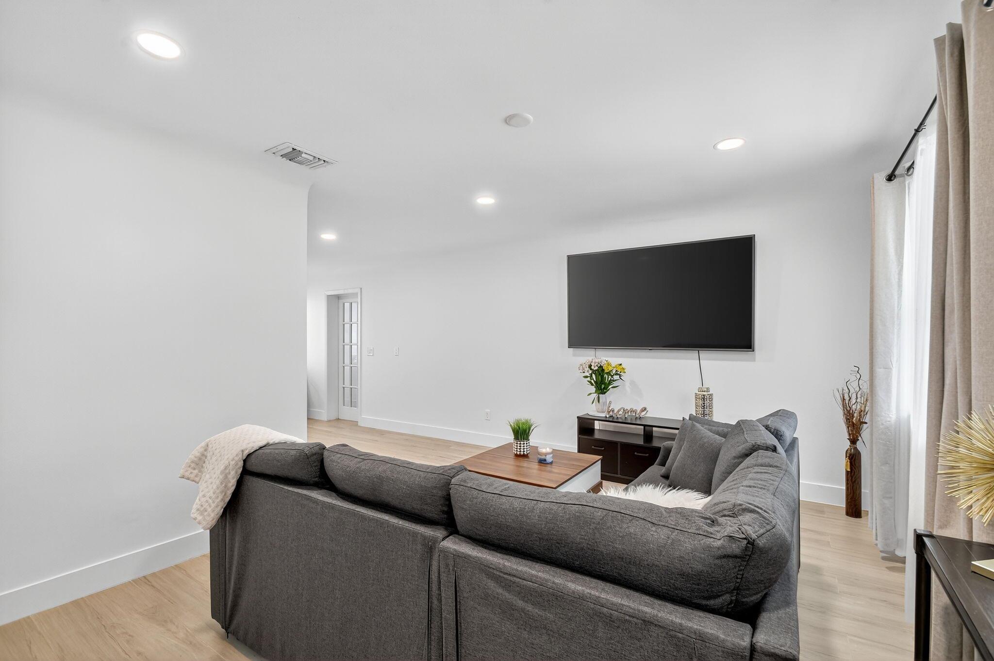 Town of Lake Worth - Residential Income