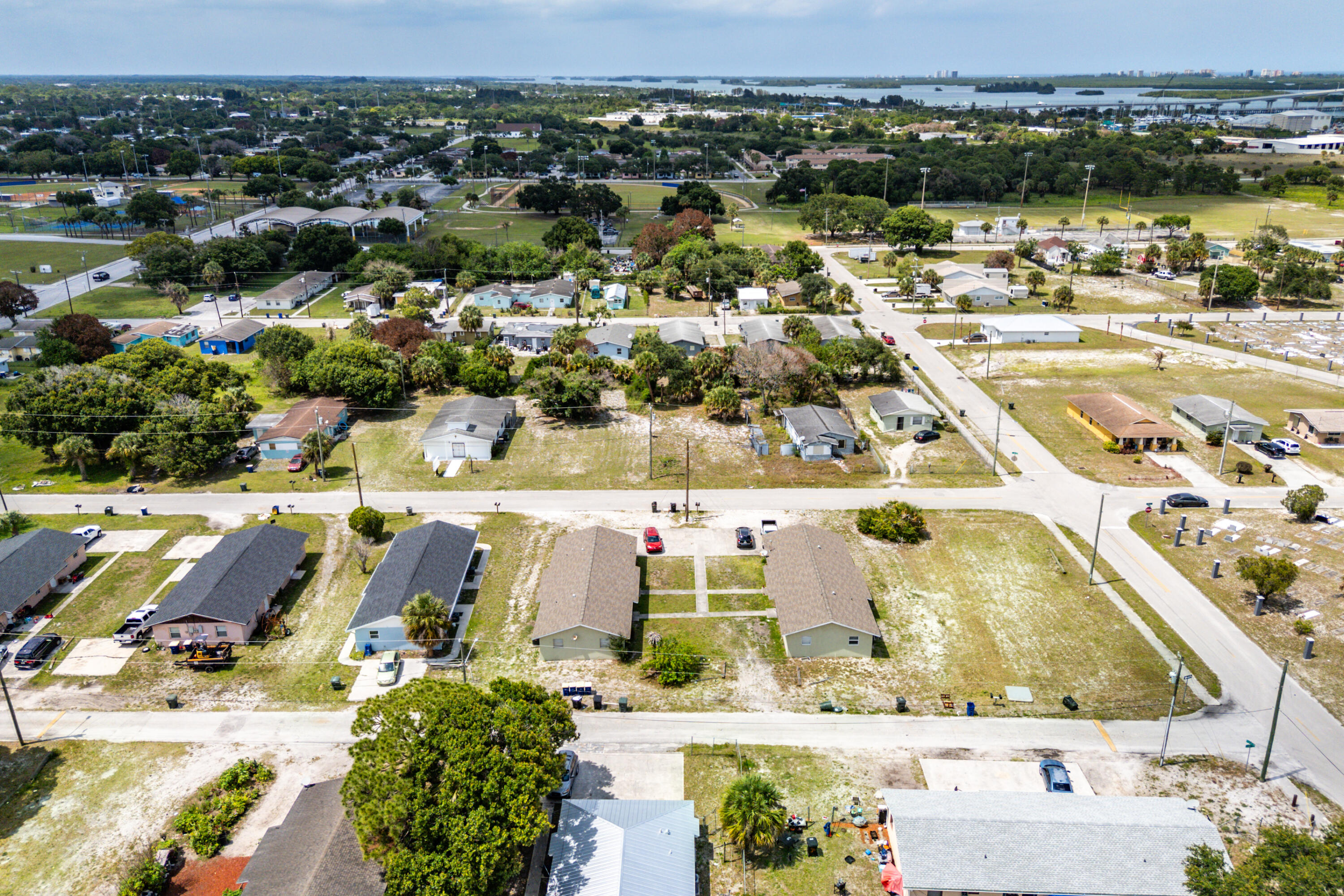 1205 Ave K