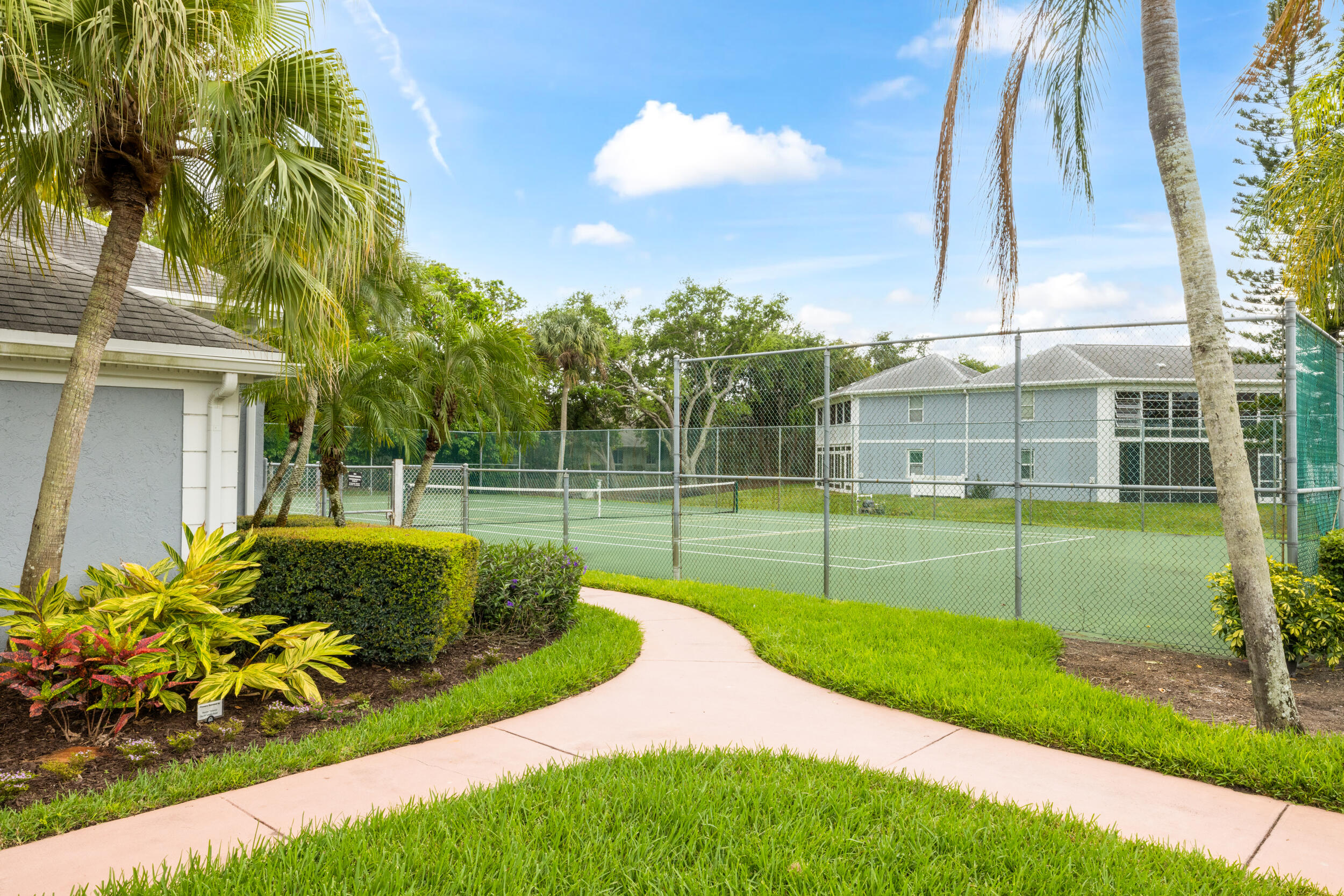 THE VILLAGE OF STUART CONDO - Residential