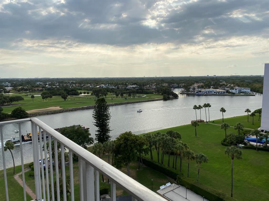 Photo of 336 Golfview Road #1104, North Palm Beach, FL 33408 (MLS # R10877798)
