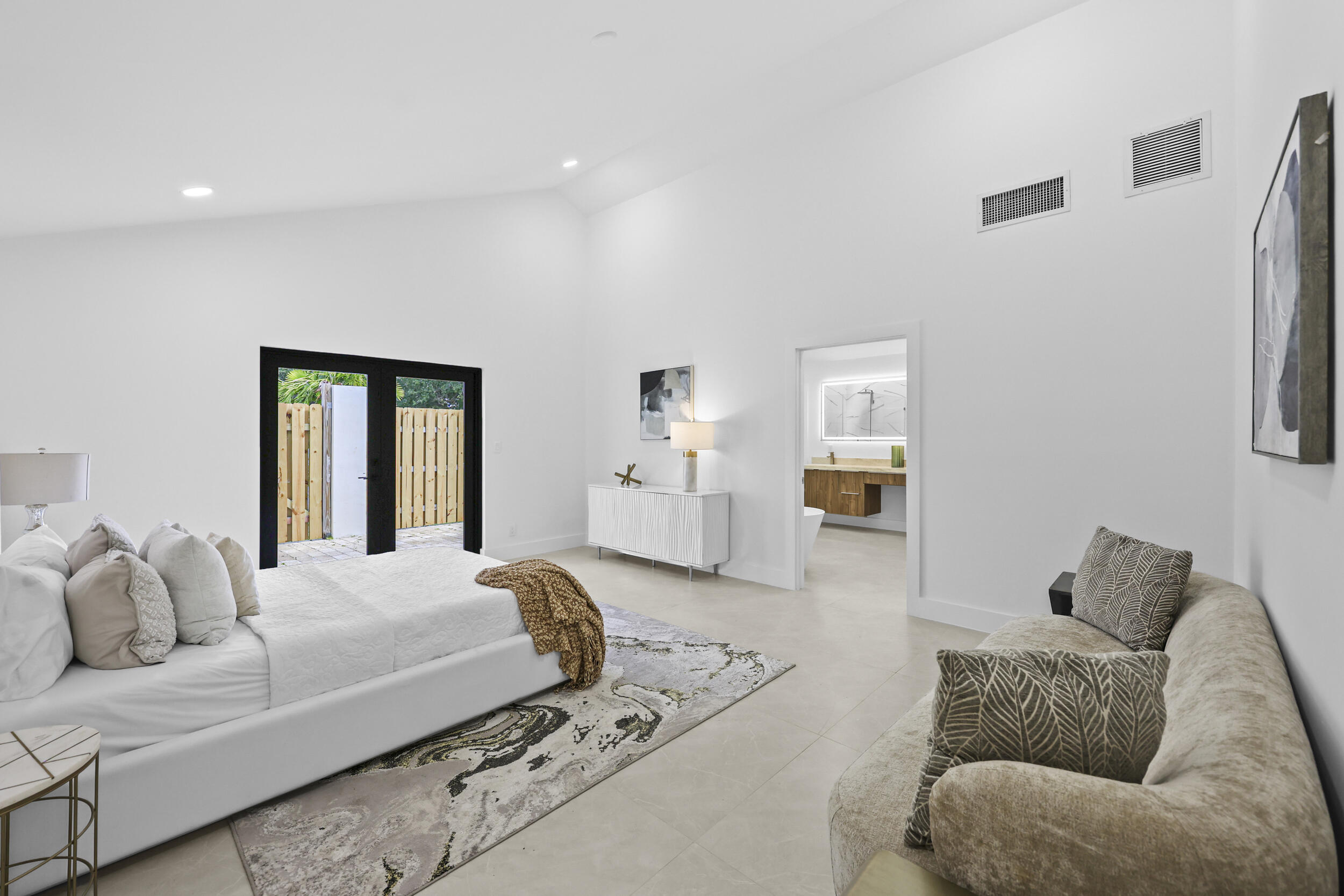 7571 Estrella Circle