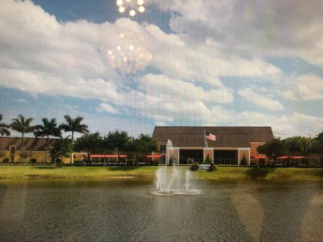 KINGS POINT BRITTANY COND - Residential