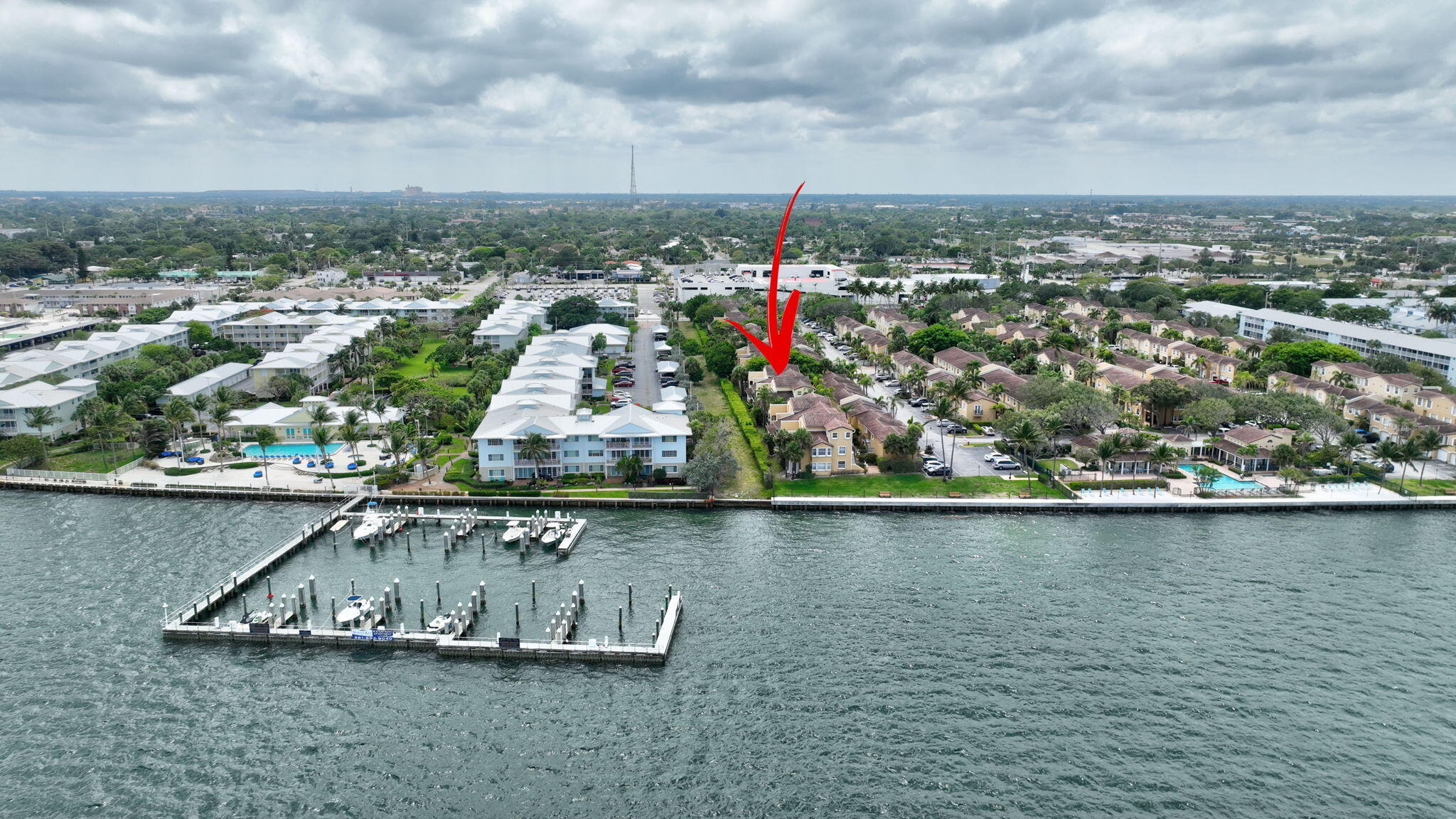 BAY REACH CONDO - Residential