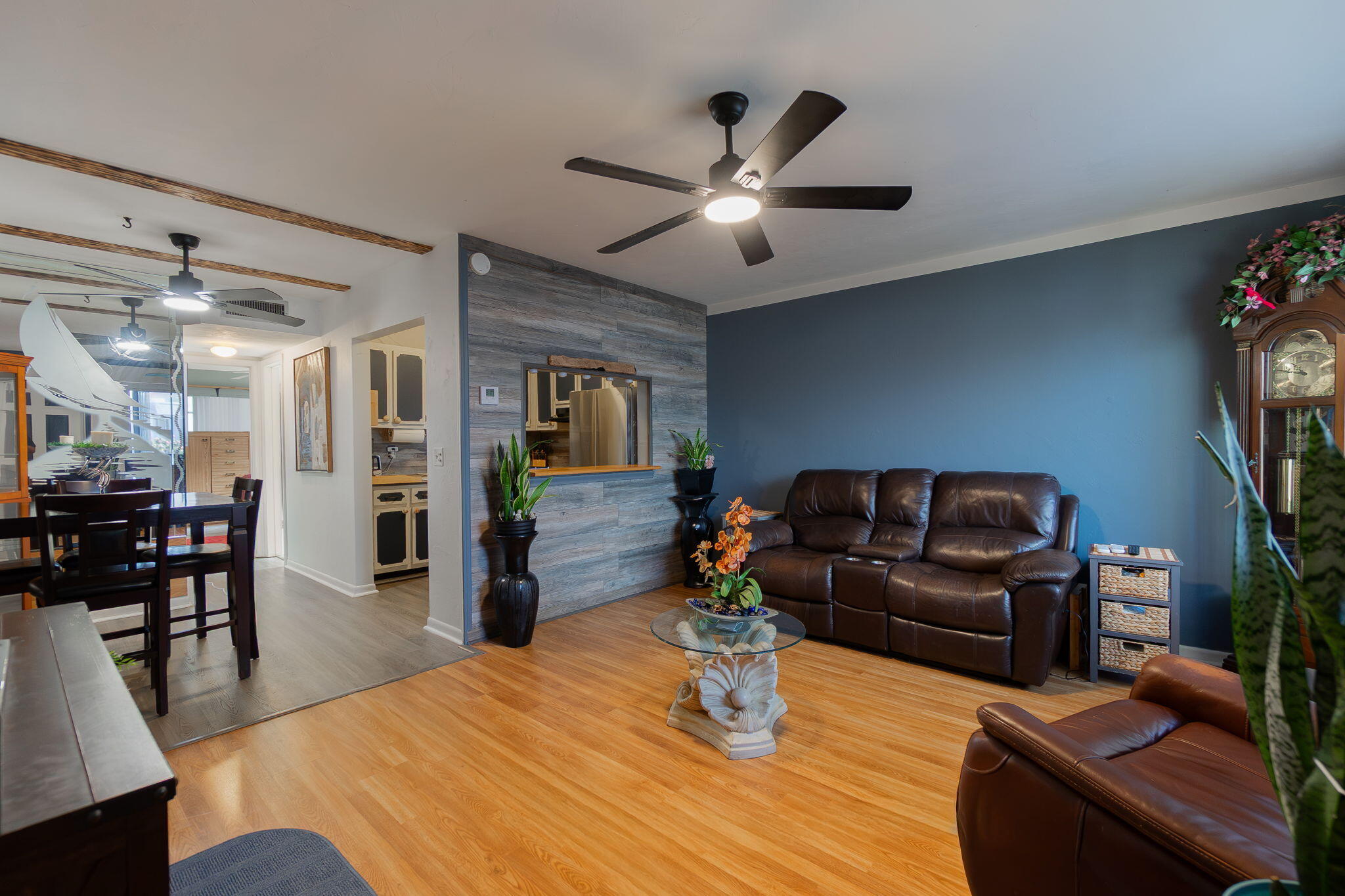 MURRY HILLS APT BLDG CONDO - Residential