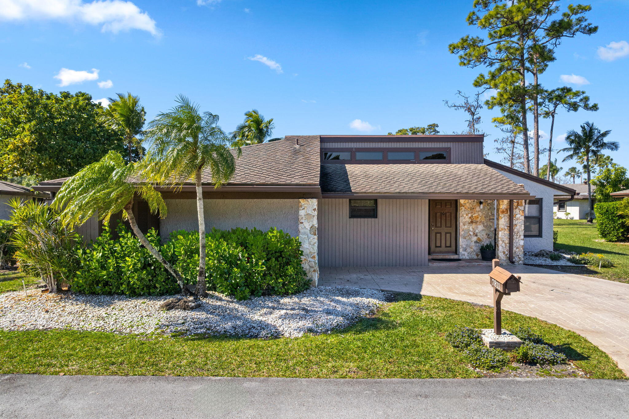 7811 BEECHFERN Circle