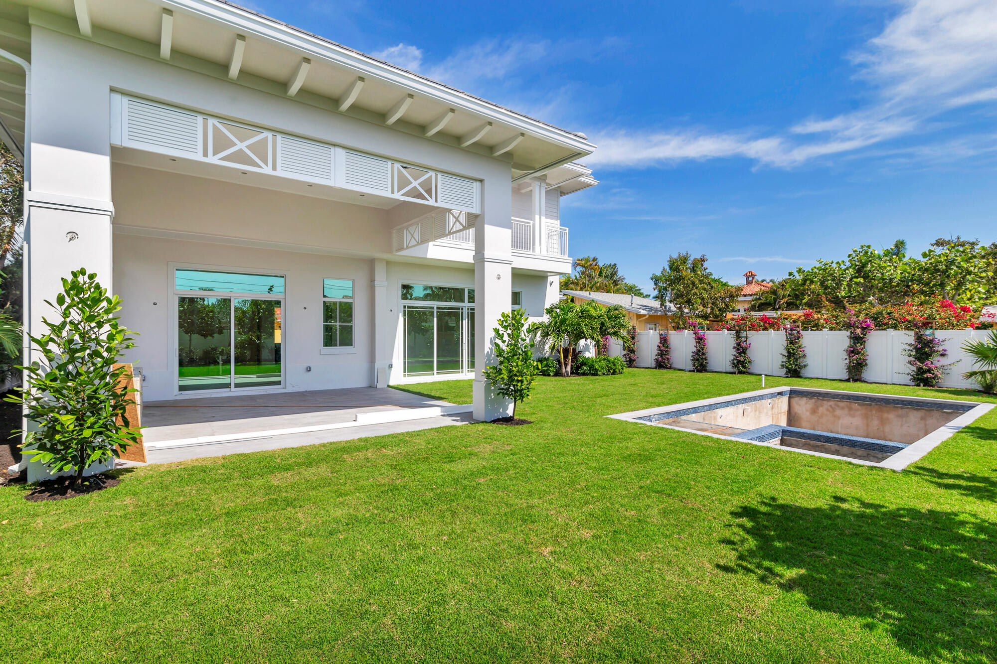 ELLAMAR - Residential