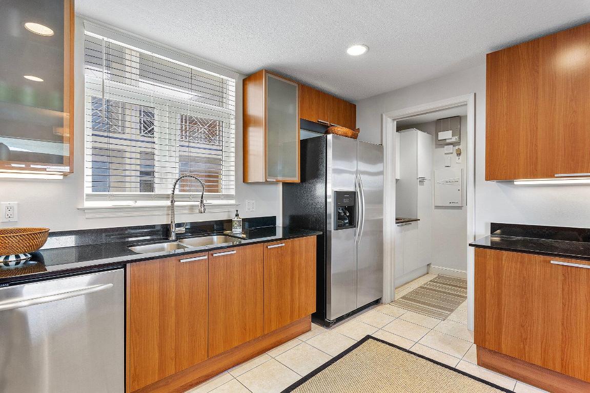 OLDE VILLAGE POINTE - Residential