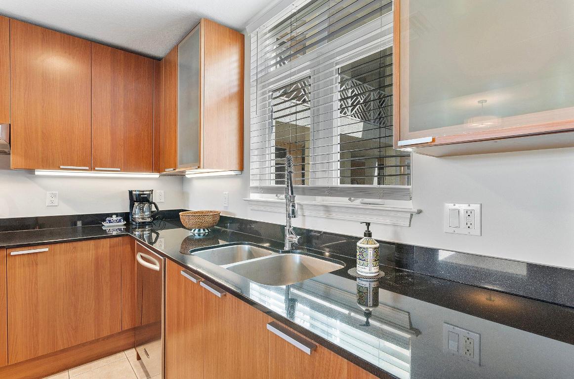 OLDE VILLAGE POINTE - Residential