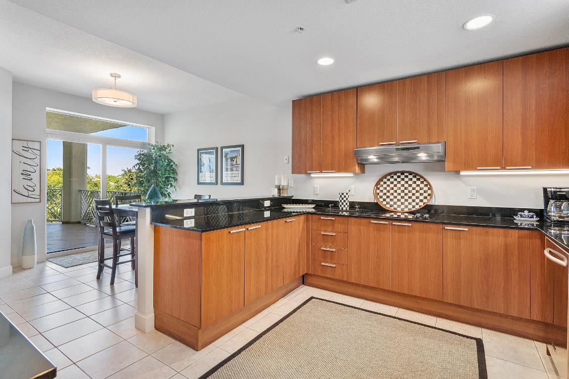 OLDE VILLAGE POINTE - Residential