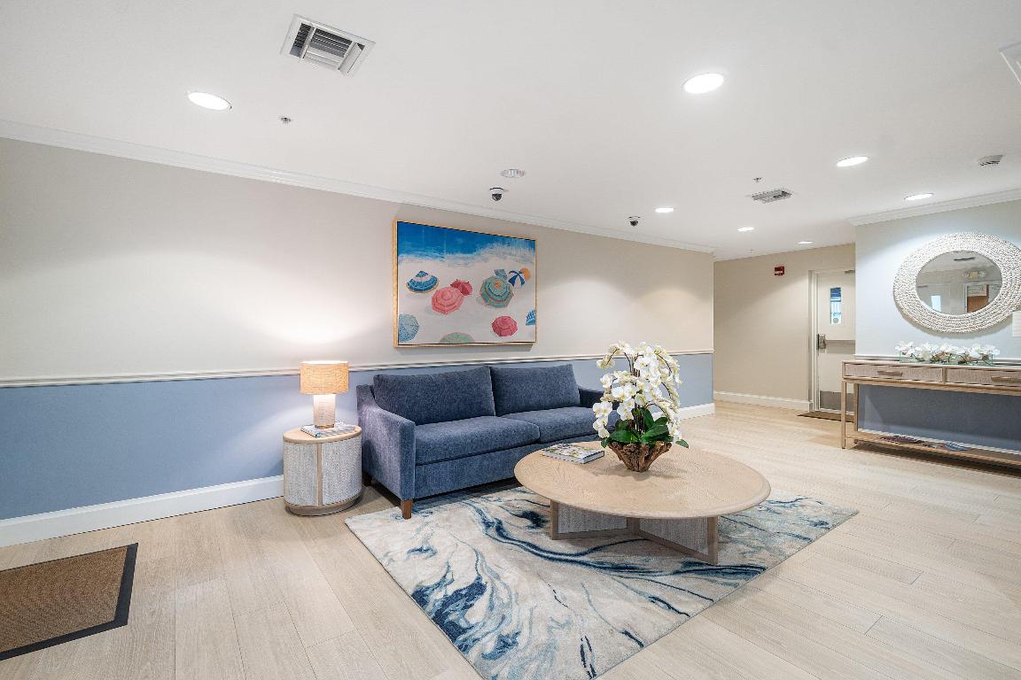 OLDE VILLAGE POINTE - Residential