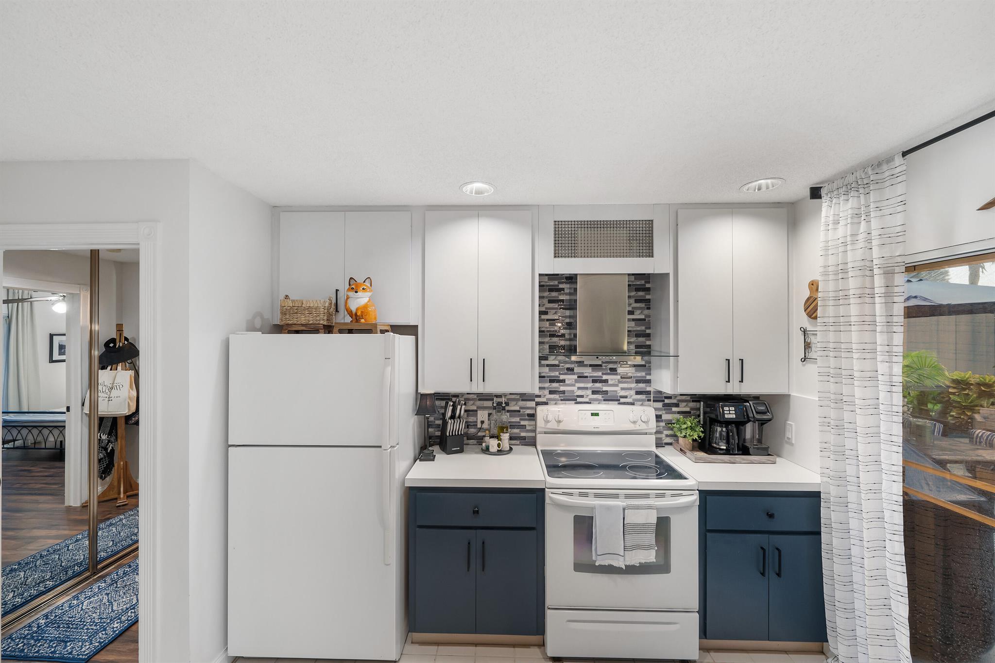 LAKE CATHERINE - Residential