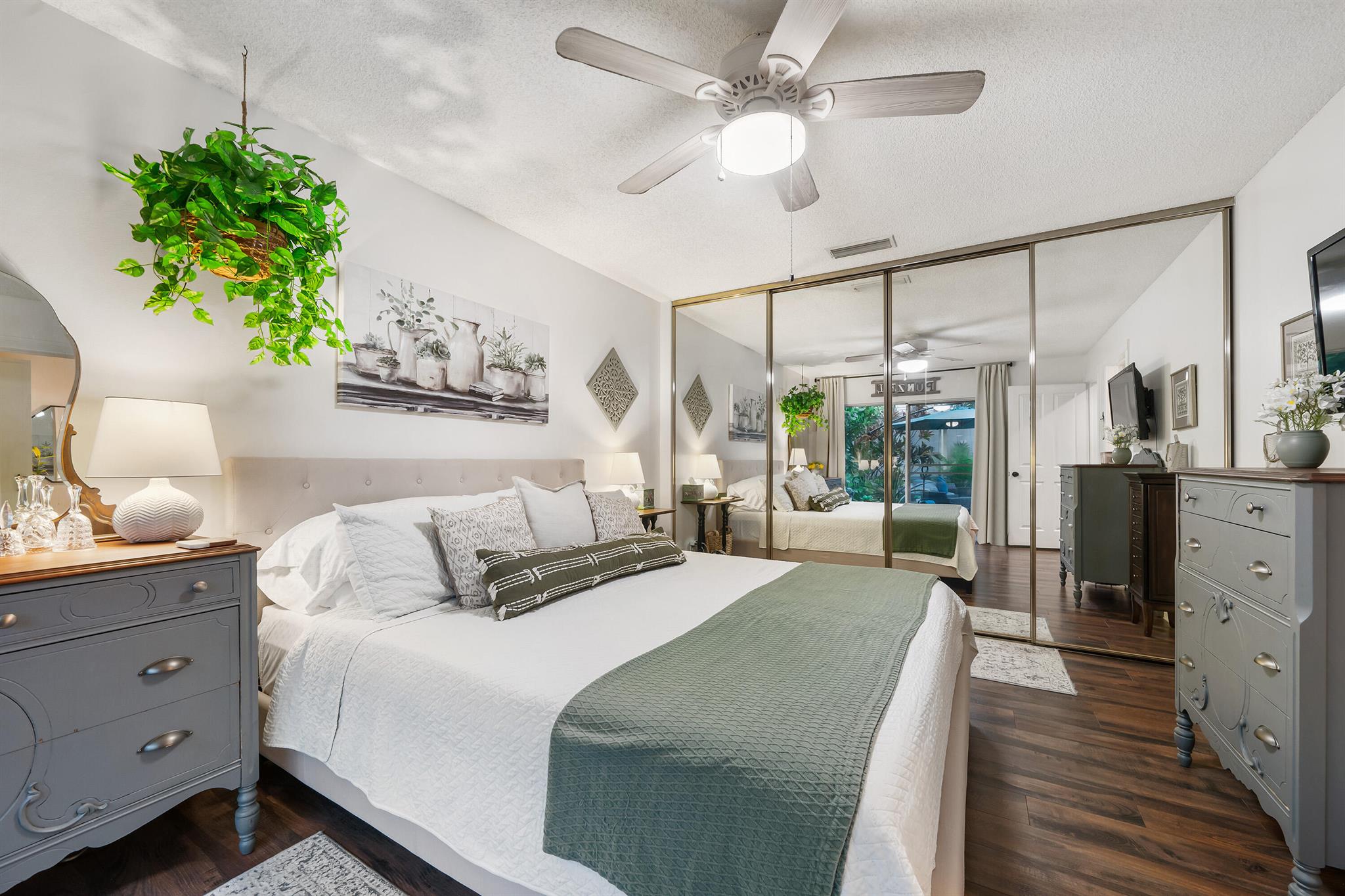 LAKE CATHERINE - Residential