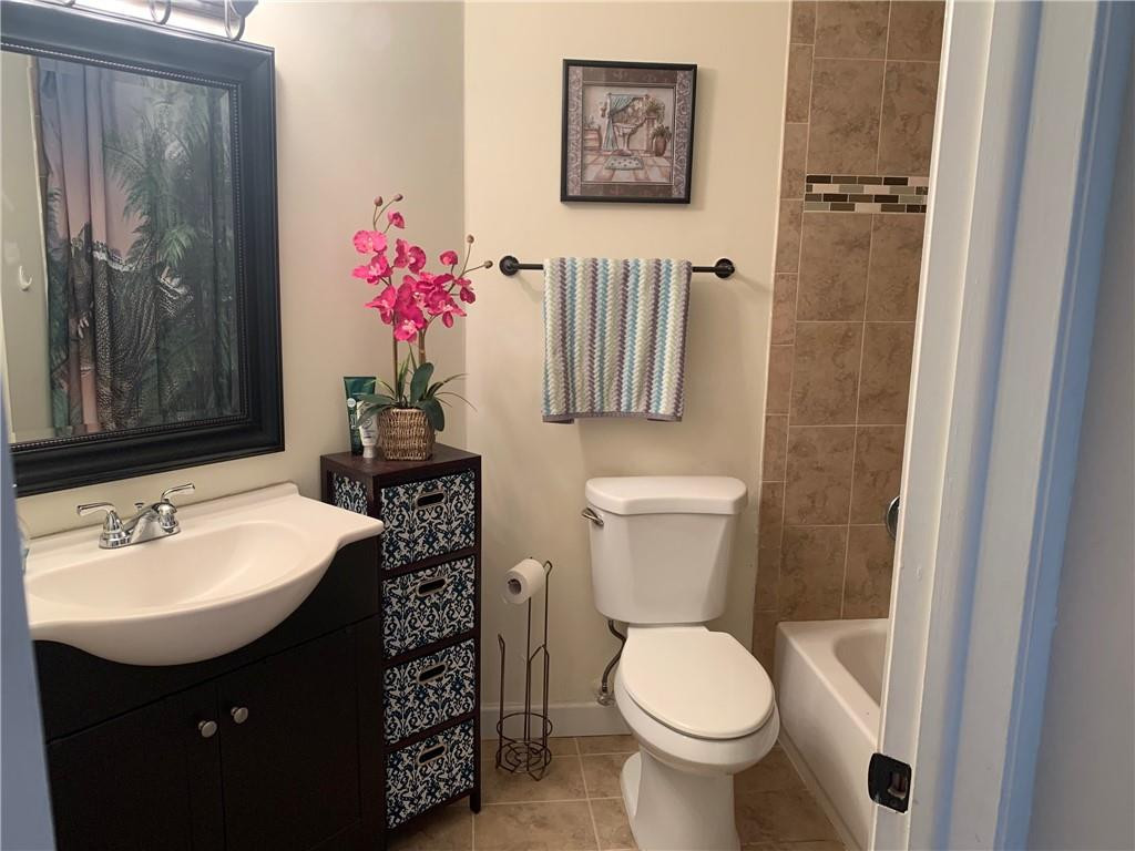 Courtyard of Coral Gate - Residential