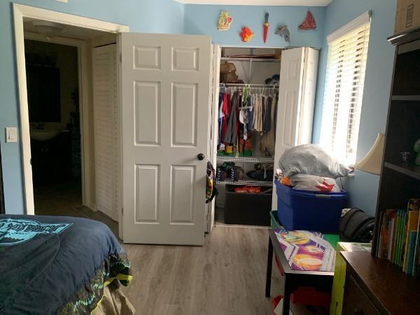 Courtyard of Coral Gate - Residential