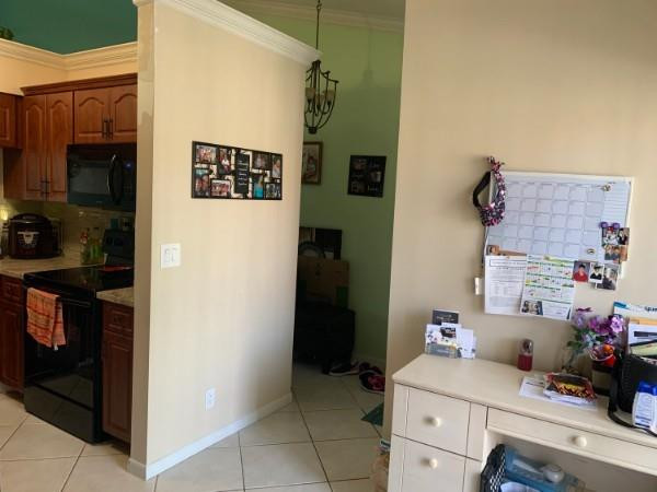 Courtyard of Coral Gate - Residential