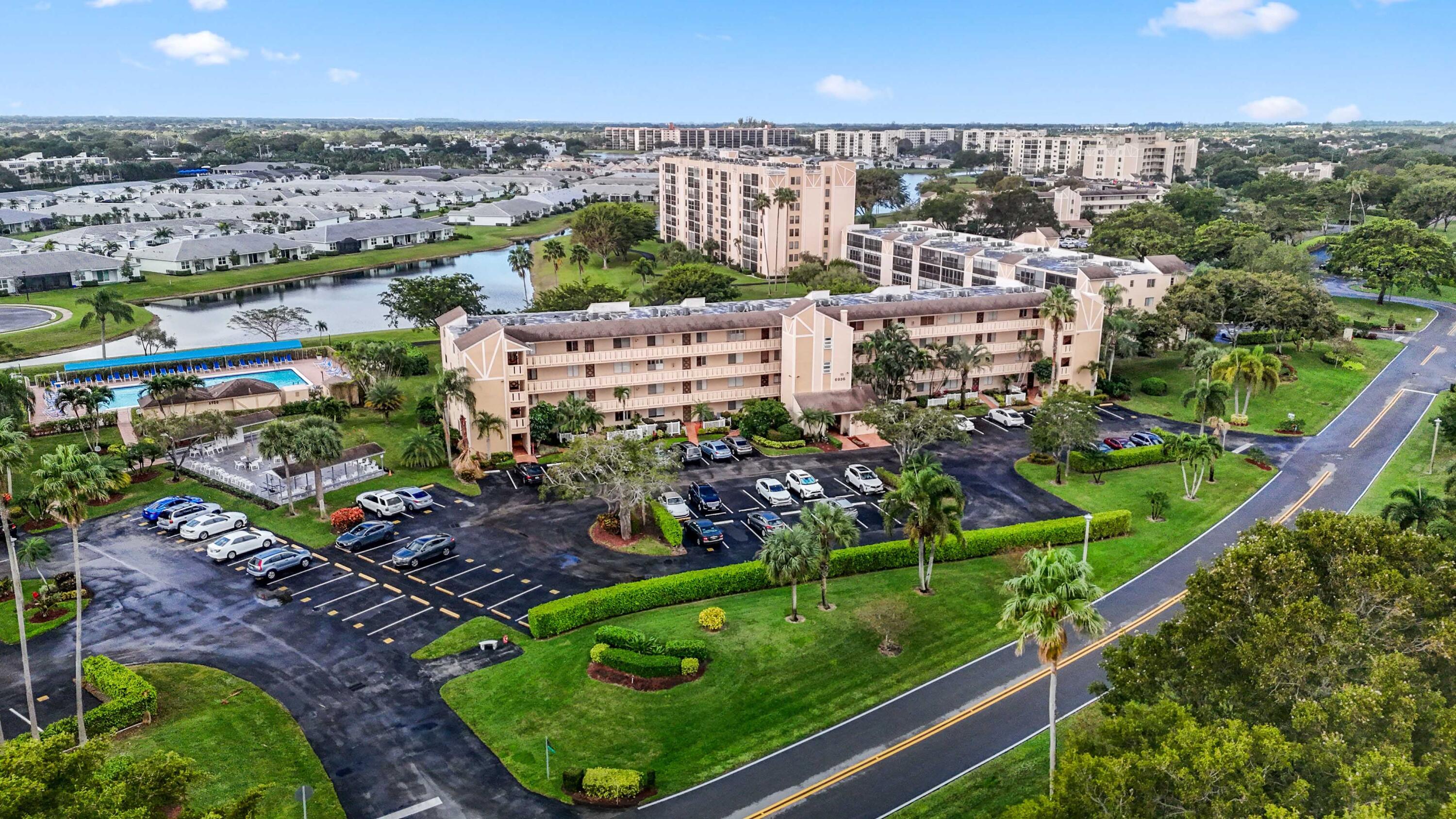 HUNTINGTON LAKES SEC TWO CONDOS - Residential