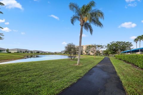 Tiny photo for 6936 Huntington Lane #302, Delray Beach, FL 33446 (MLS # B26023628)
