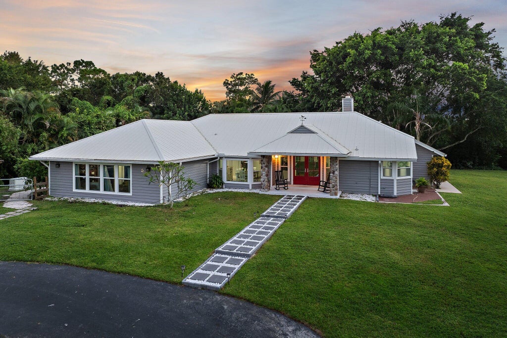 Photo of 2505 SE Ranch Acres Circle, Jupiter, FL 33478 (MLS # R11055167)