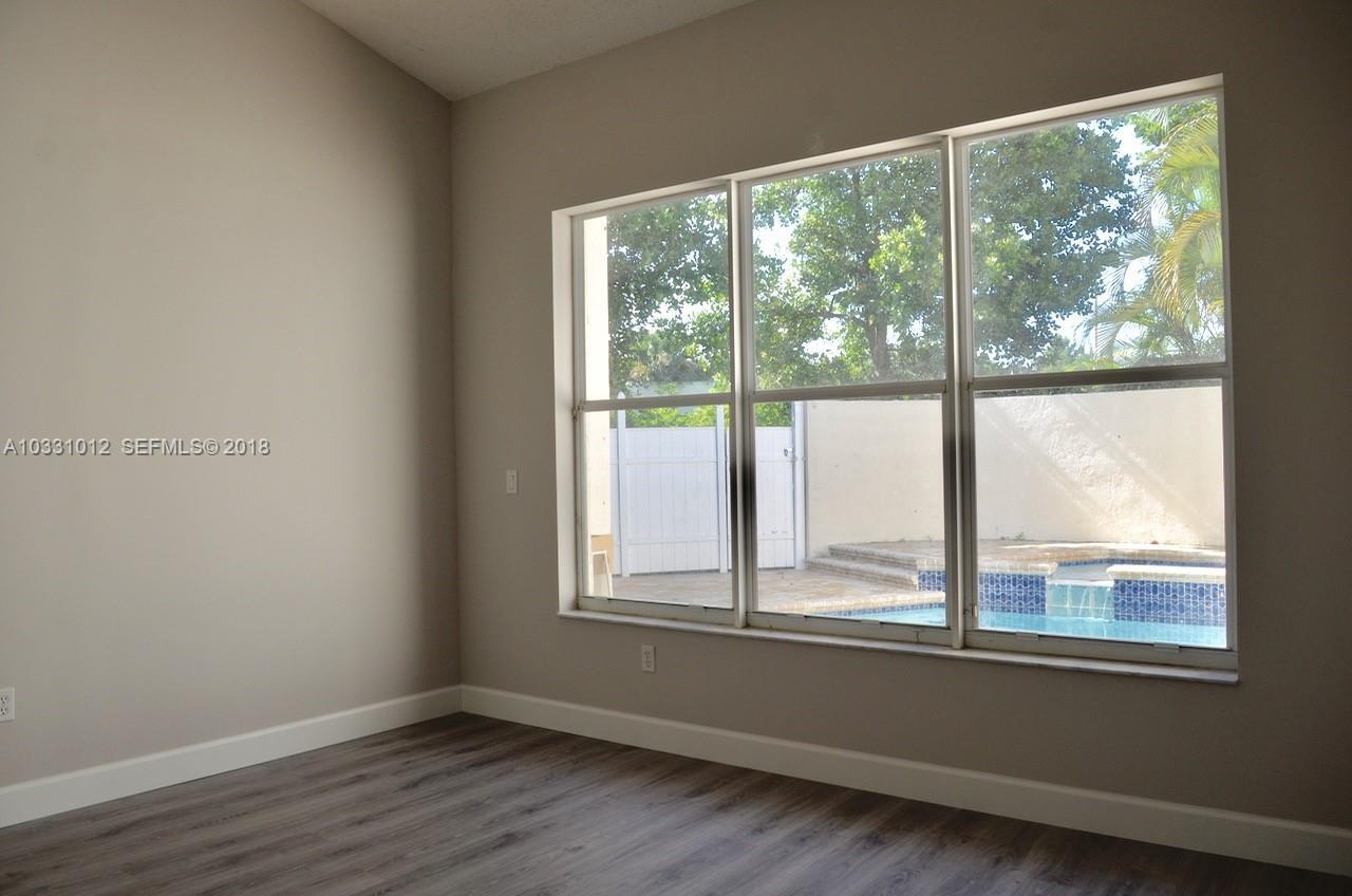 PALM AIRE OAKS COURSE ESTATES - Residential